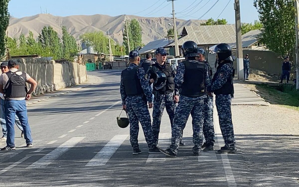 На границе Таджикистана и Киргизии возобновились бои