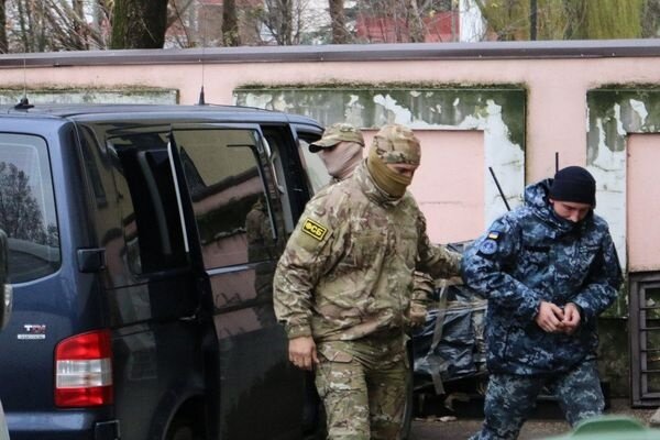 ФСБ прояснила статус задержанных украинских моряков