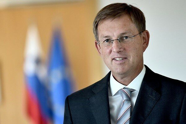 В Словении призвали США действовать более жестко, чтобы не пустить в Европу Россию и Китай