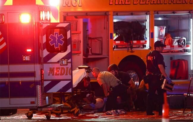 Количество убитых и раненых в кровавом расстреле в Лас-Вегасе достигло пугающей отметки