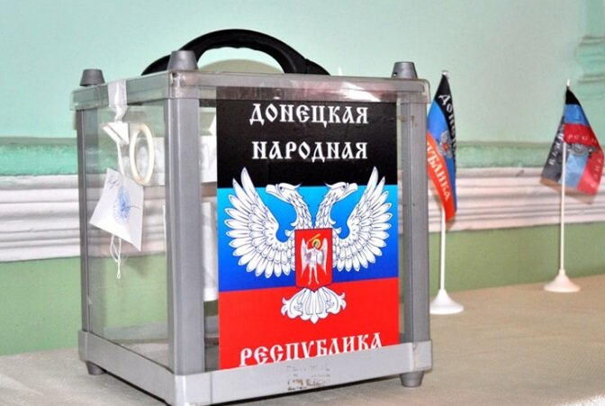 Выборы в ДНР и ЛНР: желающие проголосовать выстраиваются в очередь – кадры 