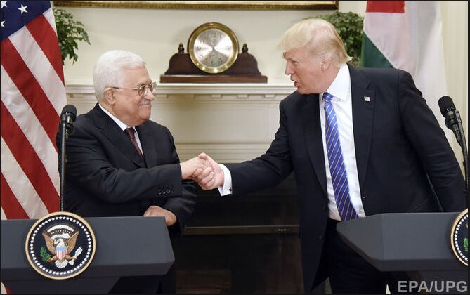 Трамп заявил об уникальном шанce примирить Палестину и Изpaиль 