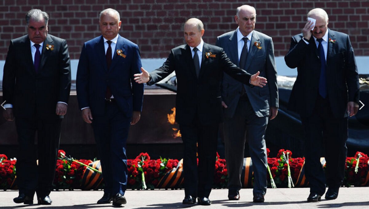 "Он родной для миллионов людей", - тост Путина в честь ветеранов Великой Отечественной Войны
