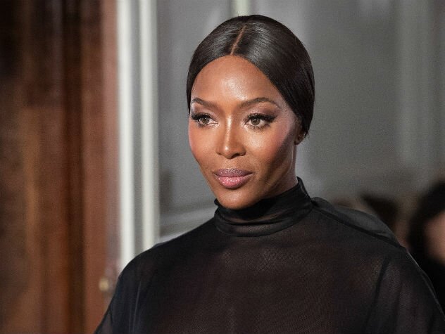 48-летняя модель Наоми Кэмпбелл стала мамой - свежие кадры новорожденного малыша