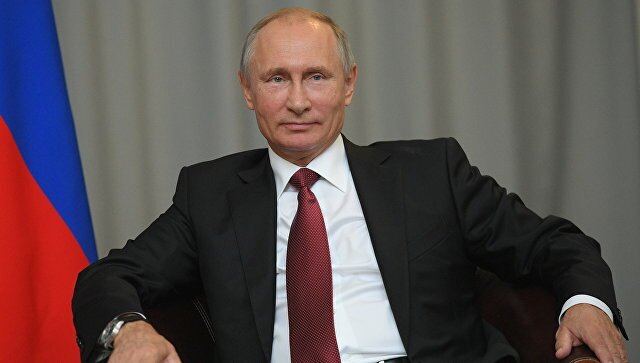 ​Путин отметил, что гордится футбольной сборной России и верит в их новые победы
