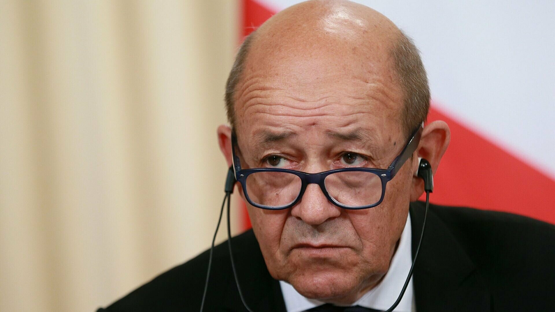 Франция требует от РФ срочно объяснить передвижение войск у границ Украины
