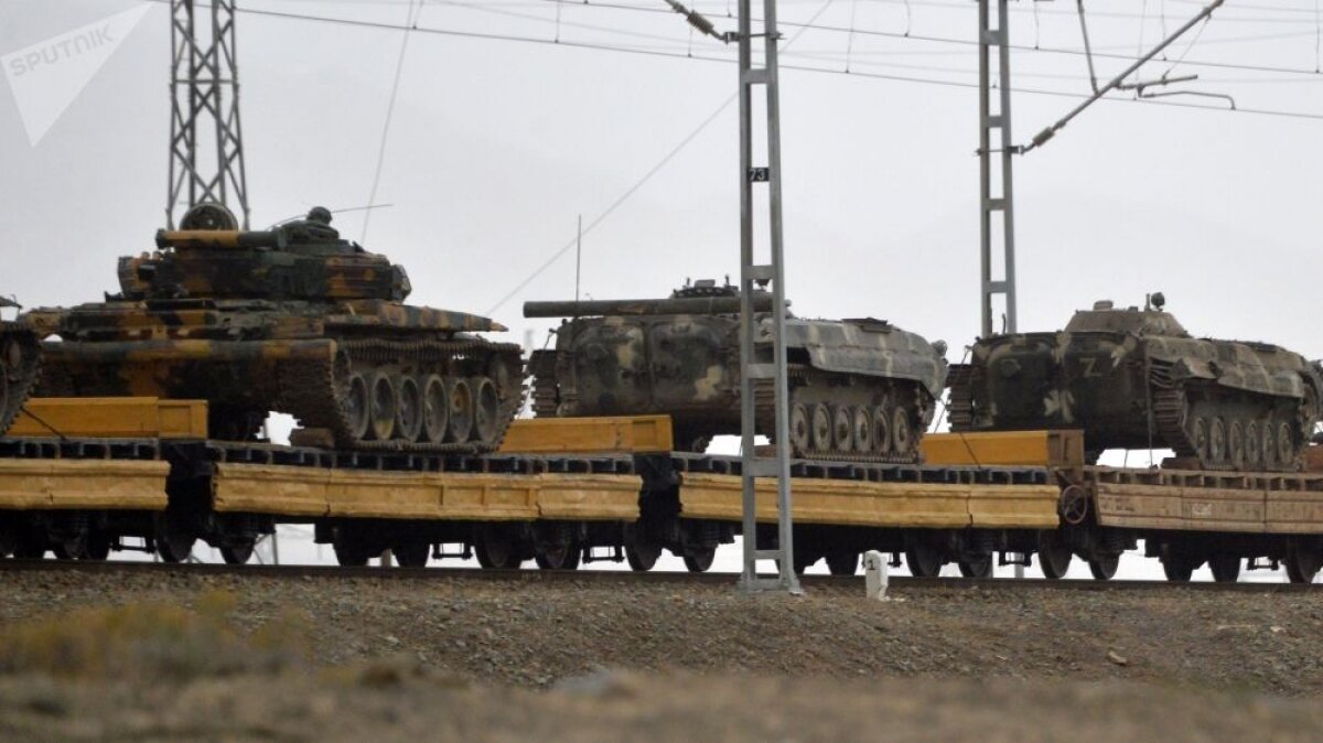 Трофейную военную технику армян везут в Баку