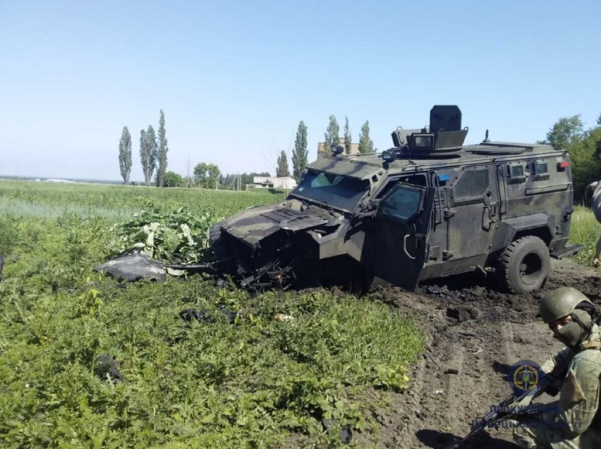 Под Донецком подорвался украинский броневик: 10 солдат ВСУ получили ранения