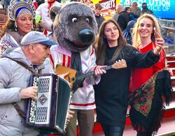 ​В США россияне устроили праздничный карнавал в День народного единства РФ - кадры