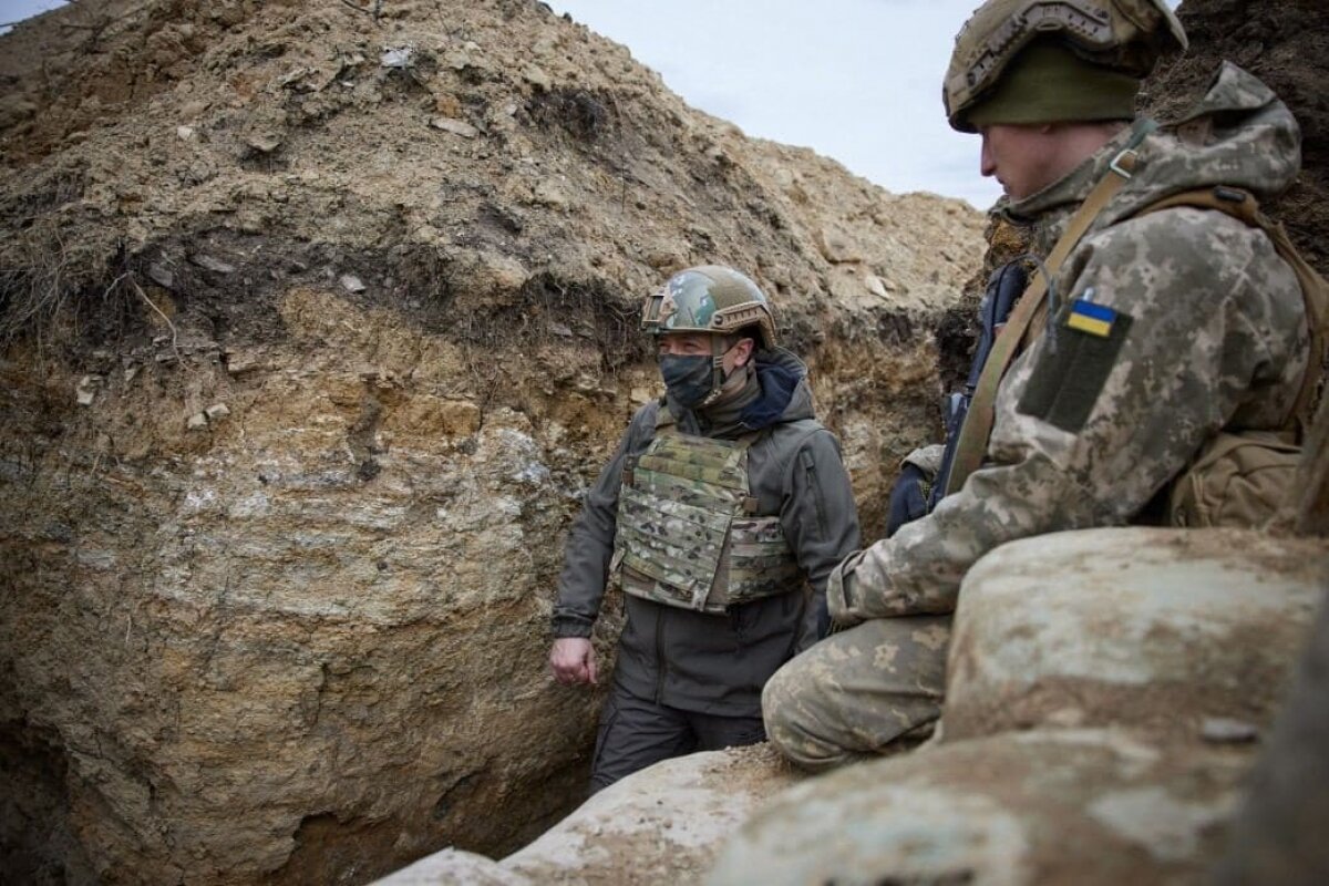 Зеленский заявил о снайперской войне в Донбассе 