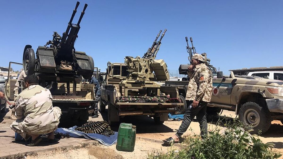 Силы ПНС штурмуют армию Хафтара в аэропорту Триполи 