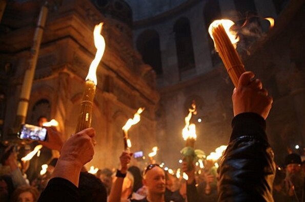 В РПЦ ответили, повлияет ли "церковный раскол" на доставку Благодатного огня в Москву