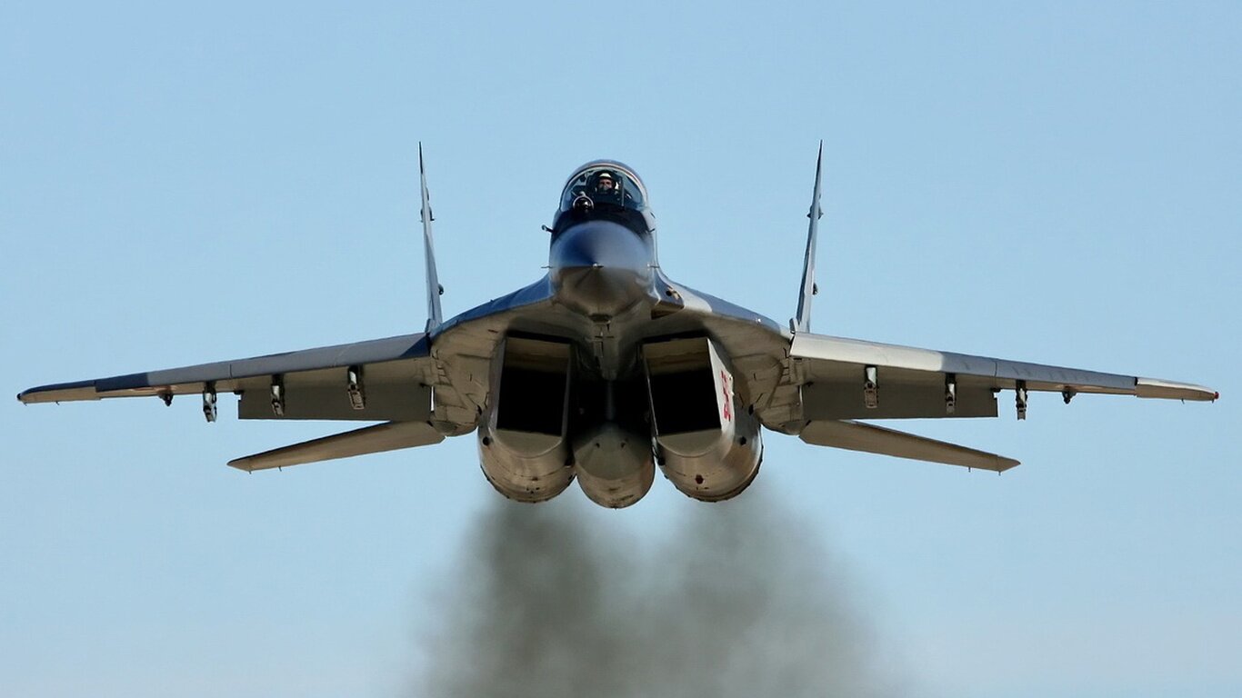 В Ливии сбит истребитель МиГ-29 с российским пилотом: "Не долетая 45 километров до аэродрома"