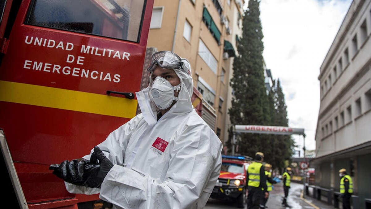 В Испании от коронавируса скончались почти 12 тысяч человек: зараженных больше, чем в Италии
