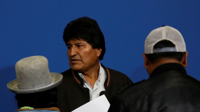 Эво Моралесу "не дали" покинуть Боливию: что произошло с самолетом президента