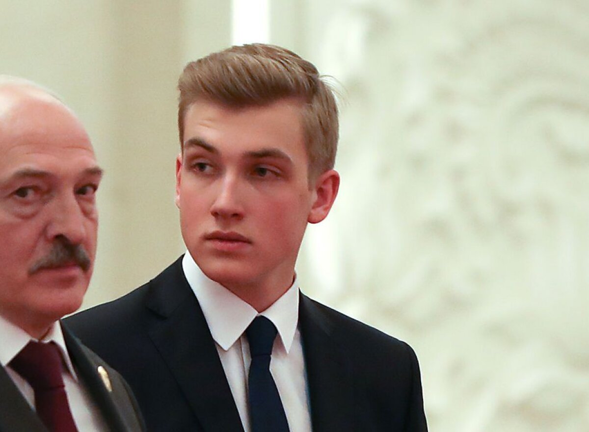 Сын Лукашенко внезапно забрал документы после поступления в лицей
