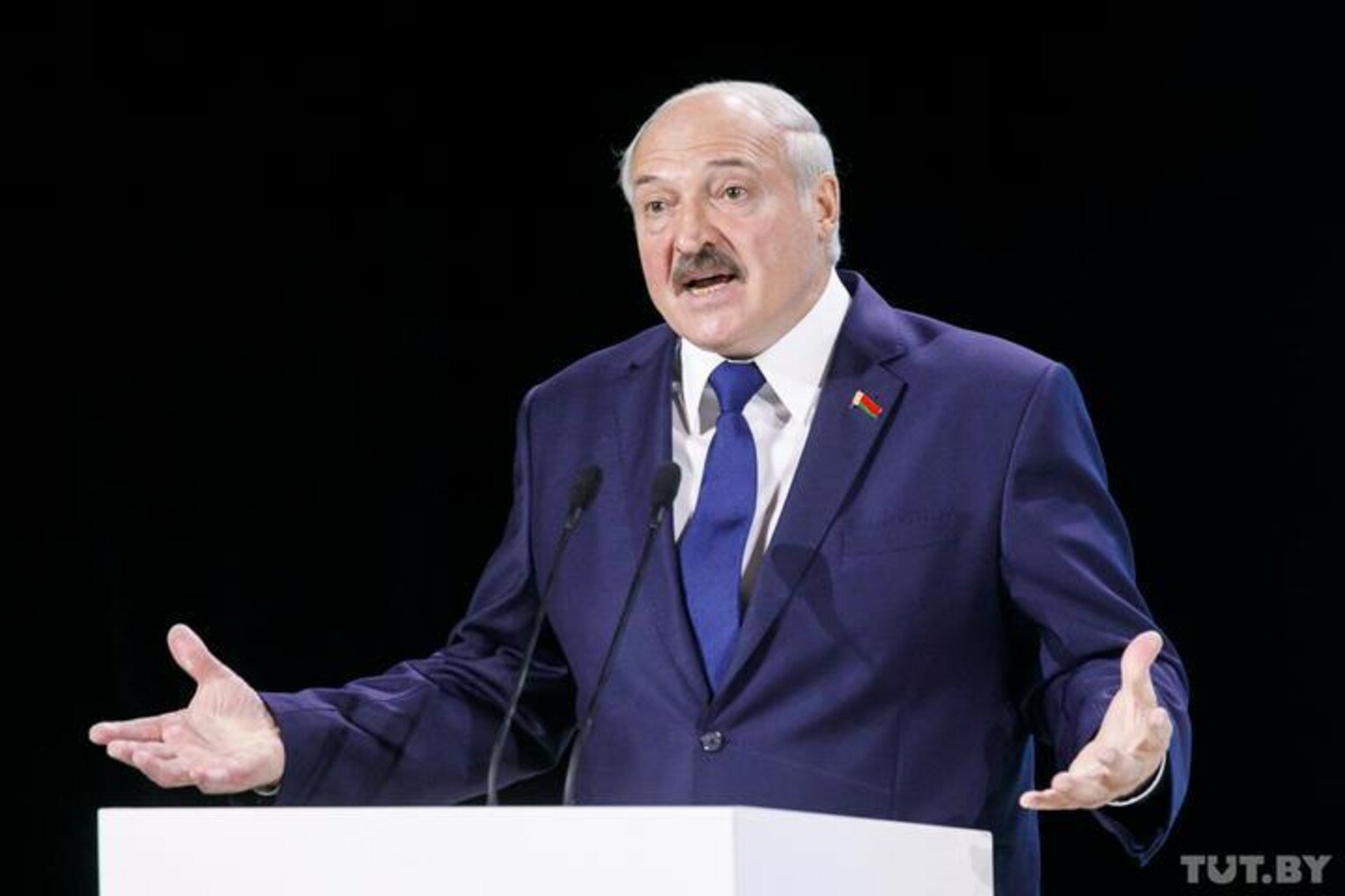 Лукашенко о перевыборах: "Пока вы меня не убьете"