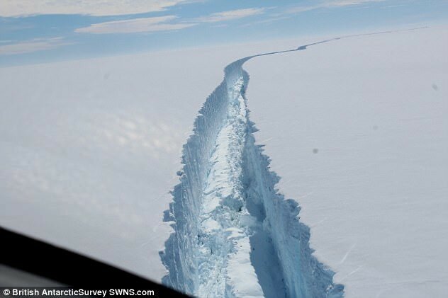антарктида, айсберг, откололся, ледяная глыба, гигант, льдина