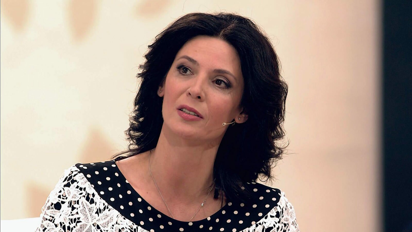 лидия вележева, скандал, дебош в самолете, рейс, аэрофлот, синяки, полиция, пусть говорят, новости культуры, шоу-бизнес