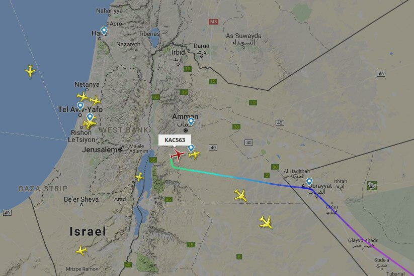 Израиль без предупреждения закрыл воздушное пространство, опасаясь ракетных ударов Ирана, - кадры