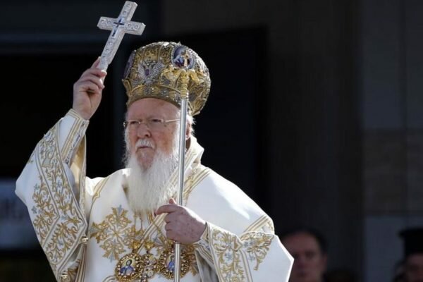 Константинополь предупредил: РПЦ может "лишиться" собственной автокефалии, если не подчинится Варфоломею