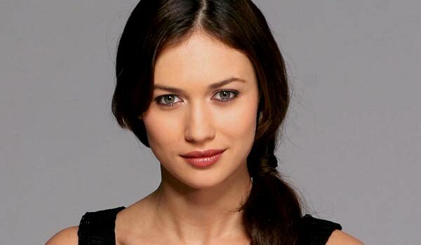 37-летняя бывшая "подружка Бонда" Ольга Куриленко поразила внешностью без косметики