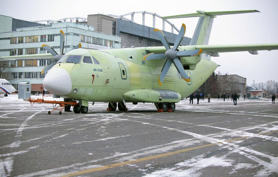 Минпром объявил о дате и месте презентации новейшего российского самолета "Ил-112"