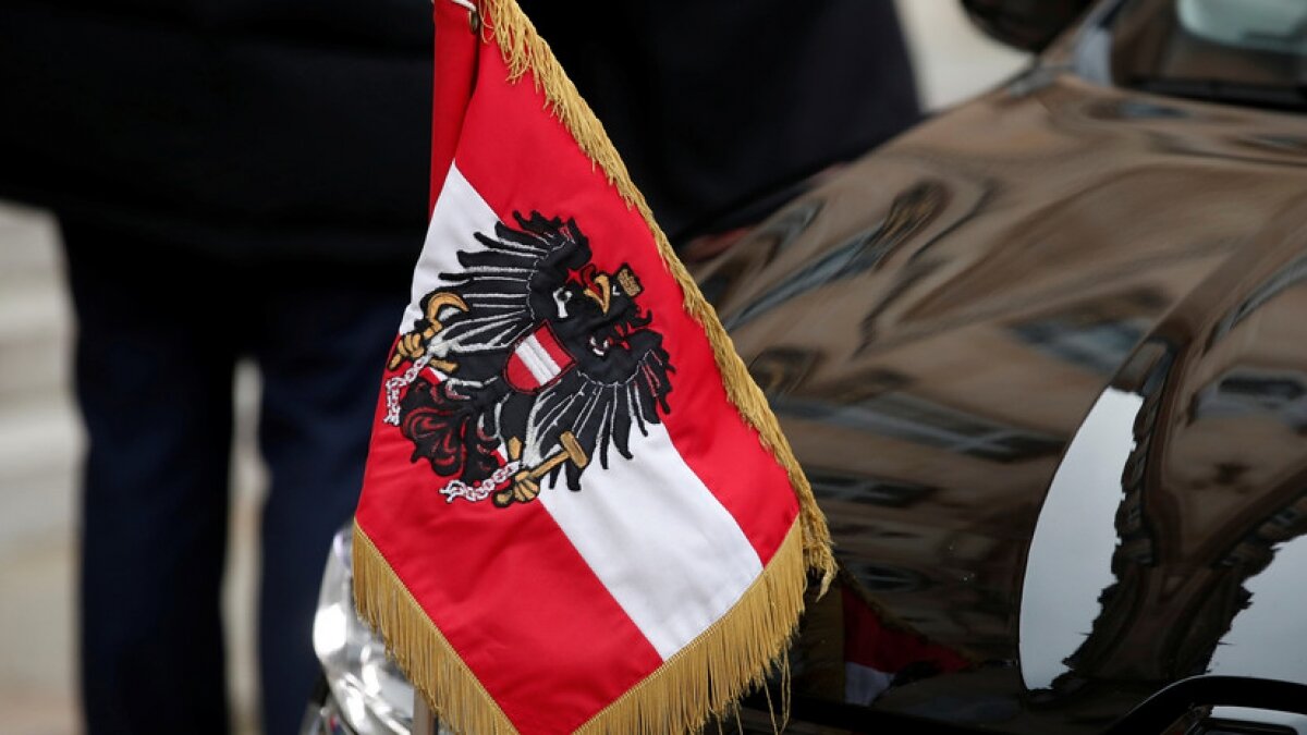 Австрия объявила о высылке российского дипломата - известна причина и реакция Москвы