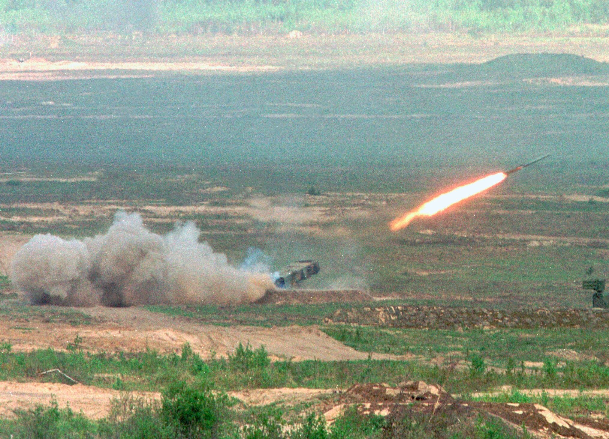 В Азербайджане показали последствия атаки Мингечевира ракетами "Точка" 