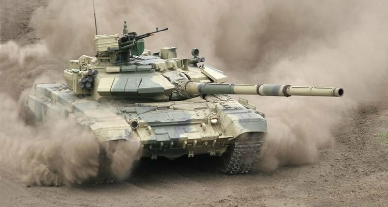 Уничтожение сирийских боевиков глазами экипажа танка "Т-90А": в Сеть попали впечатляющие кадры