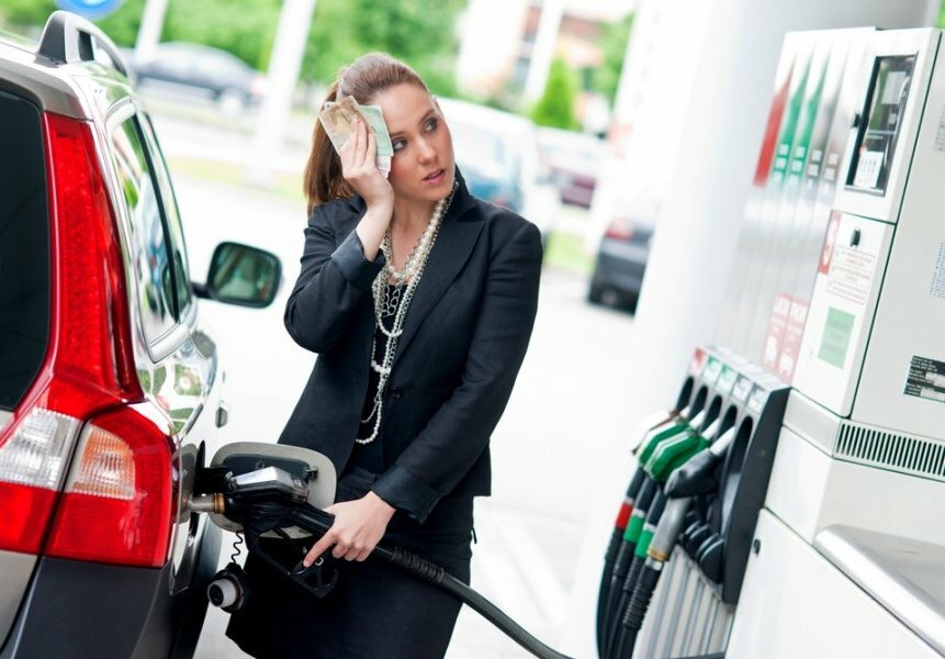 СМИ: правительство поднимет акцизы на бензин больше, чем предполагает индексация
