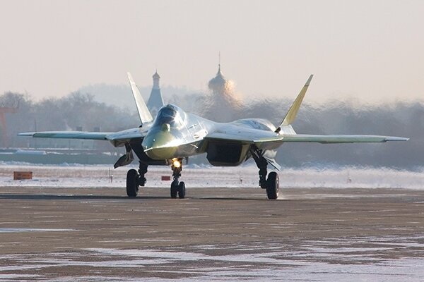 СМИ: новейший российский истребитель "Су-57" получит гиперзвуковое супероружие 