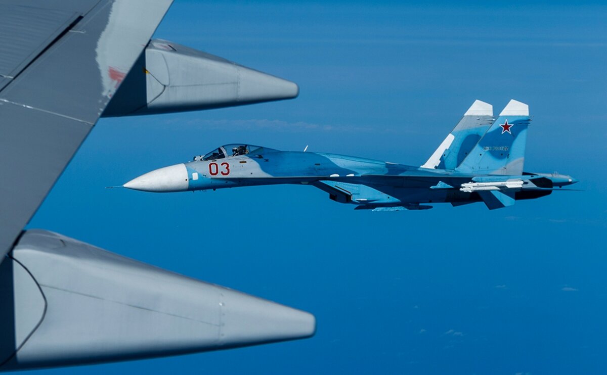 ​Российский Су-27 вплотную приблизился к израильскому лайнеру на Кипре: что известно