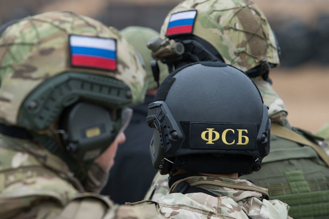 ФСБ выявила в Крыму созданную помощником депутата Рады и СБУ группу экстремистов