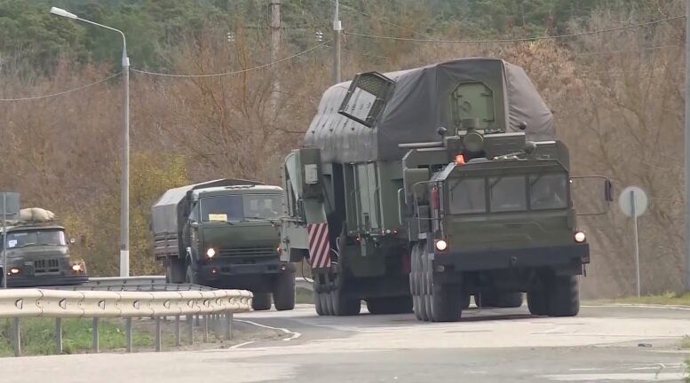 Уникальные кадры загрузки ракеты "Ярс" с ядерной боеголовкой в пусковую установку