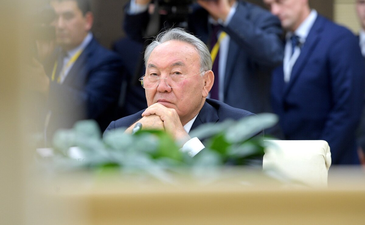 Назарбаев намекнул на причину смерти своего внука Айсултана 