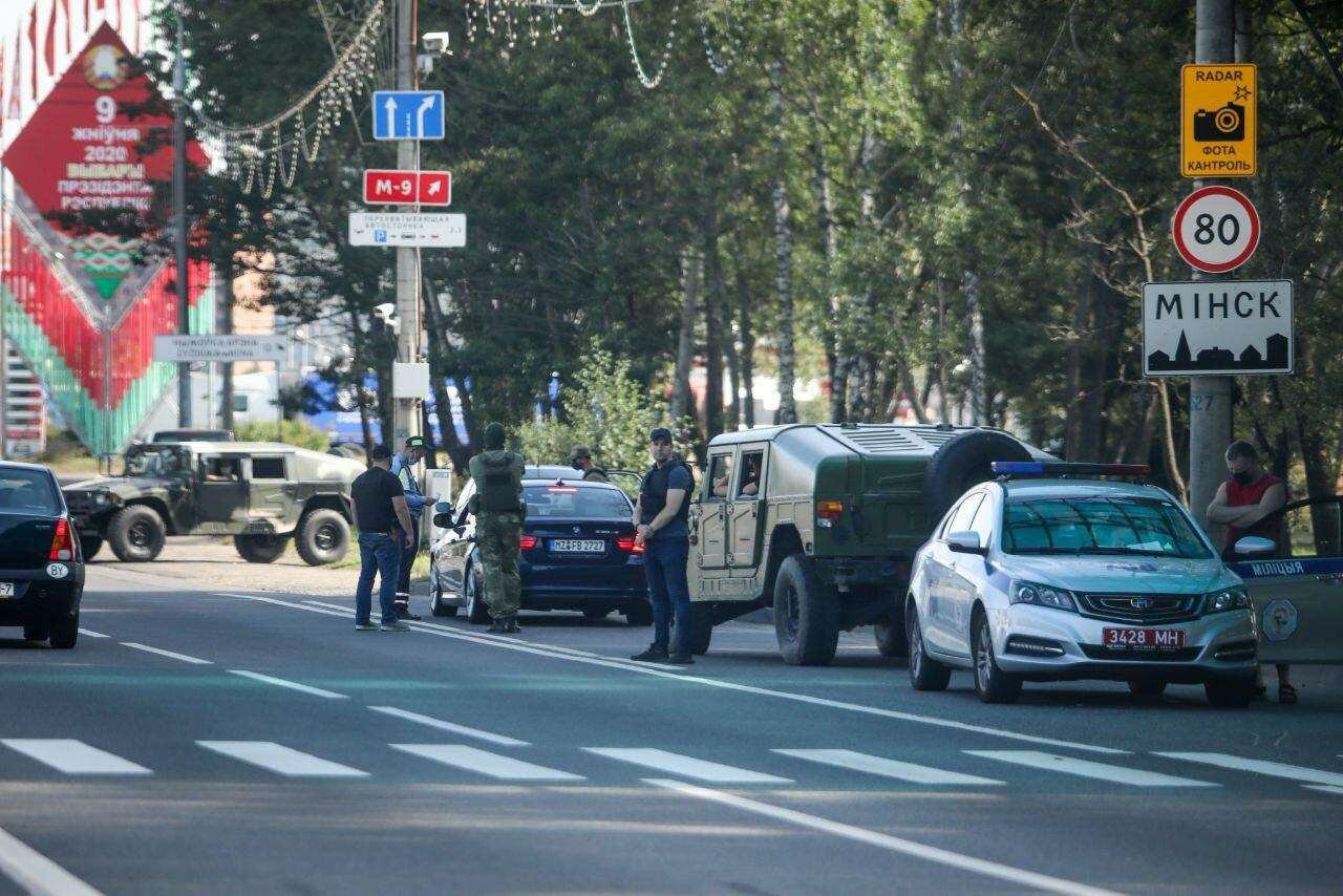 В Минске сегодня снова ограничили движение и стянули военных