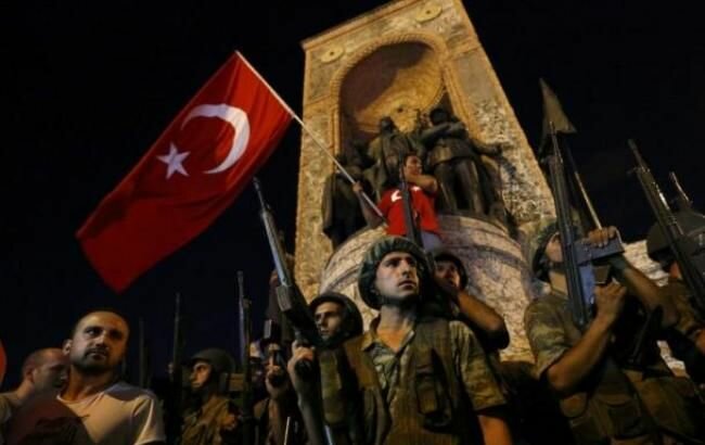 Стали известны первые имена тех, кто стоит за попыткой военного переворота в Турции
