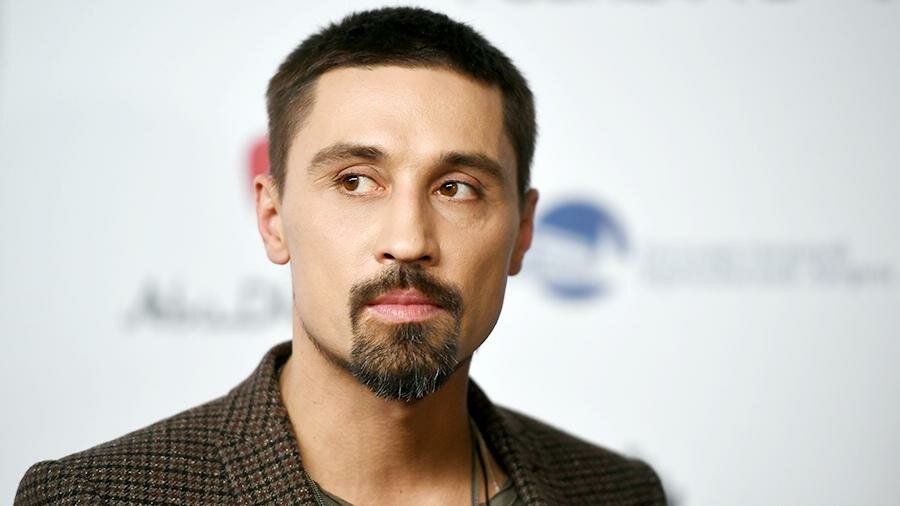 Певец Дмитрий Билан решился на опасный маневр ради выпавшей из лодки женщины - кадры