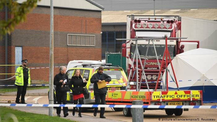 Фура с 39 трупами в Великобритании: СМИ выяснили пугающие подробности инцидента