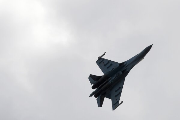 Шведские пилоты ВВС впали в панику от "поприветствовавшего" их Су-27 