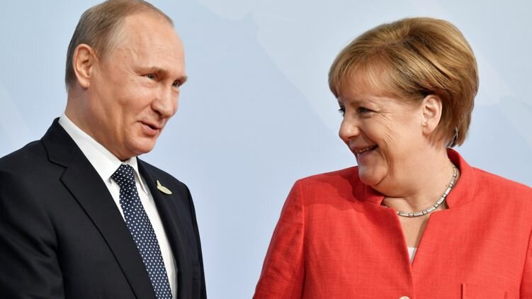 Путин поздравил Меркель с победой на парламентских выборах