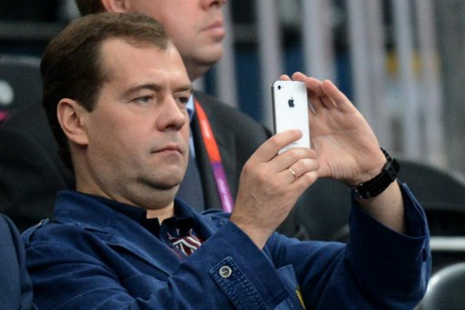 ​Сжечь все мосты: Медведев сделал важный шаг в Instagram