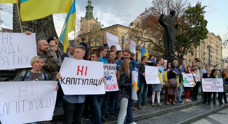 На Украине депутаты Сумского горсовета высказались категорически против "формулы Штайнмайера"