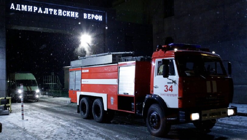 Пожар на ледоколе "Виктор Черномырдин": названа причина возгорания - кадры