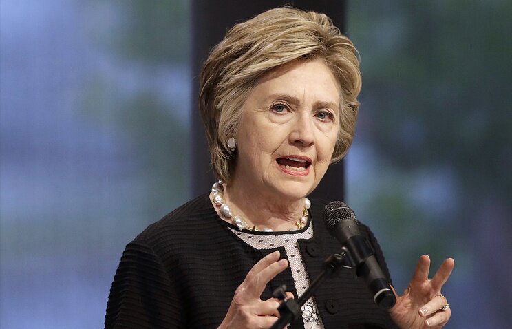 Клинтон обвинила Путина в своем поражении на выборах, рассказав, почему он "вредил" ей