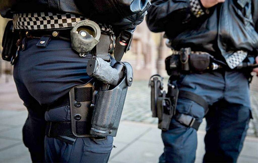 В Норвегии россиянин с ножом и криками "Аллаху Акбар" ранил прохожего – кадры