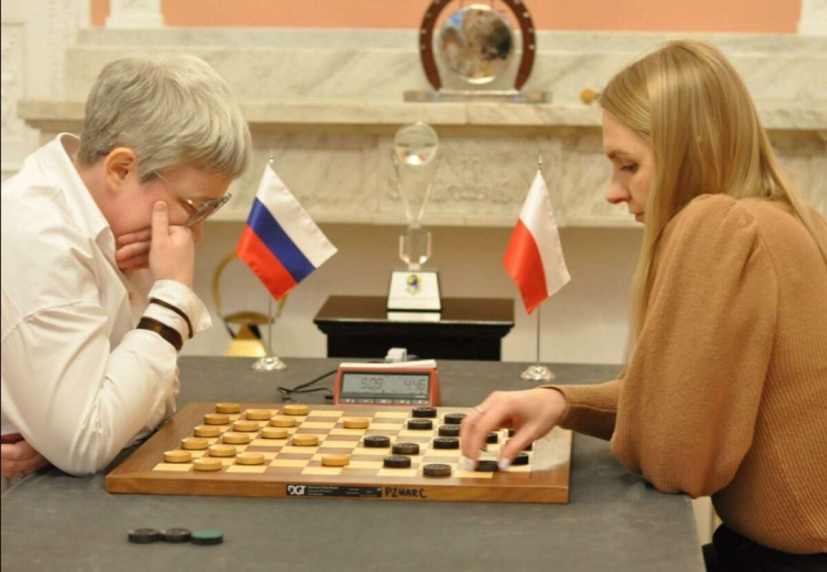Польская шашистка Садовская достойно ответила на инцидент с флагом РФ на ЧМ