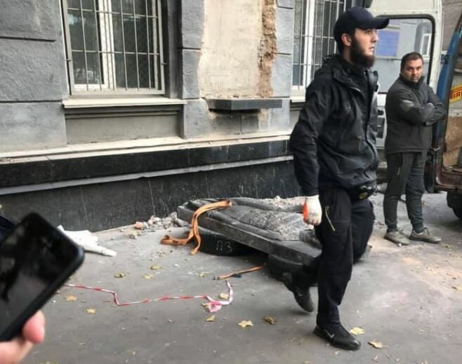 украина, одесса, жуков, памятник, барельев, снос, реакция, скабеева, националисты, радикалы, видео