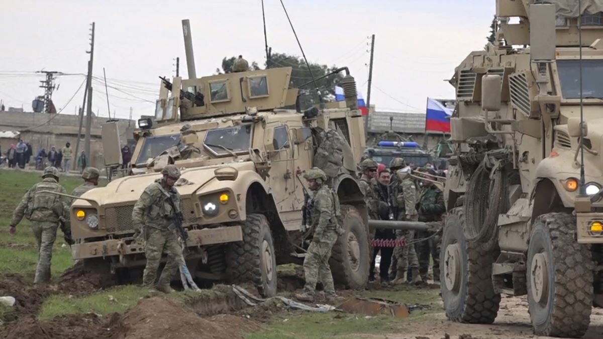 Российские военные ответили на усиление американских войск в Сирии
